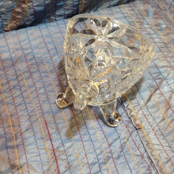 Vintage Glass 2 Piece Footed Egg - Picture 4 of 4